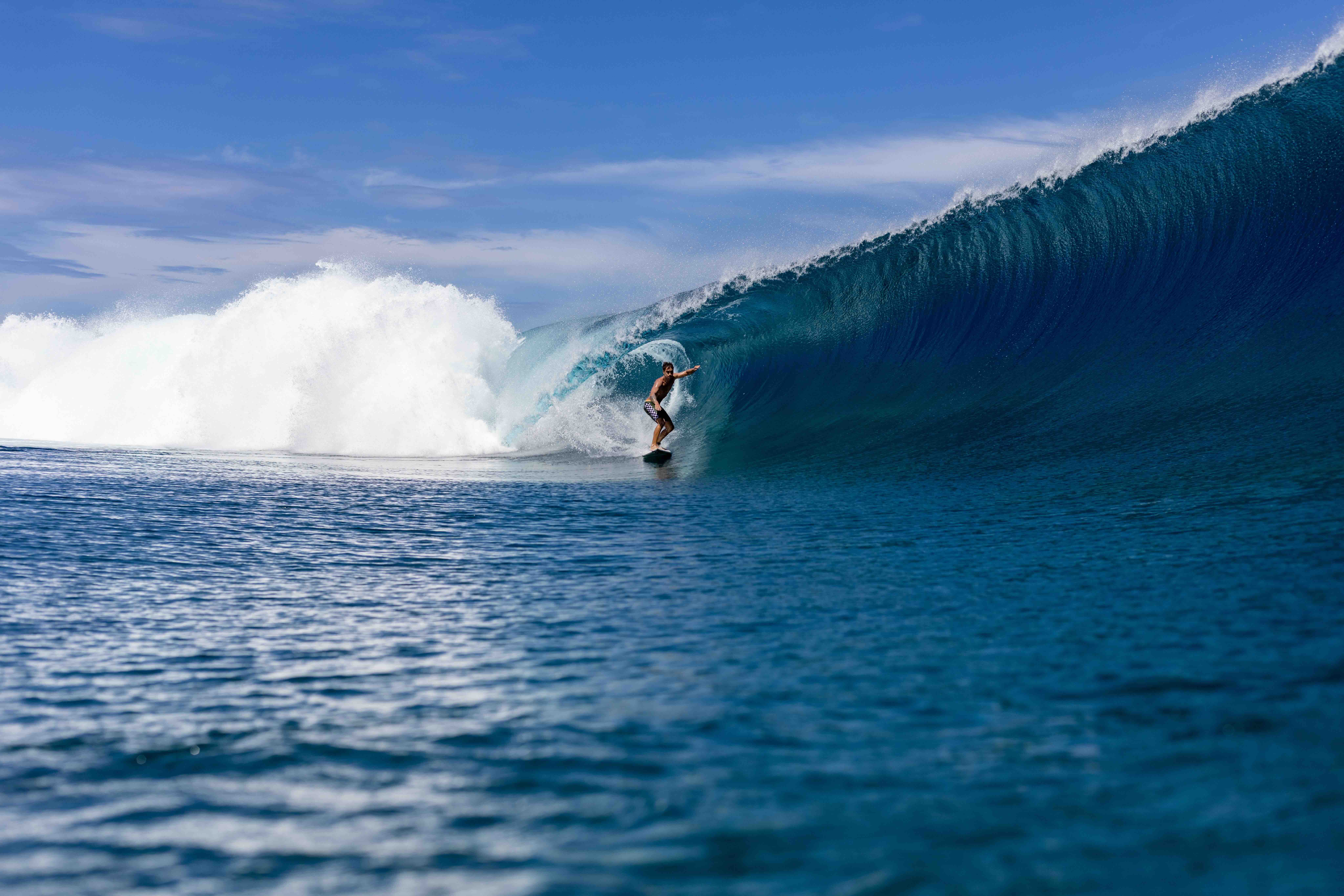Teahupoo barrel