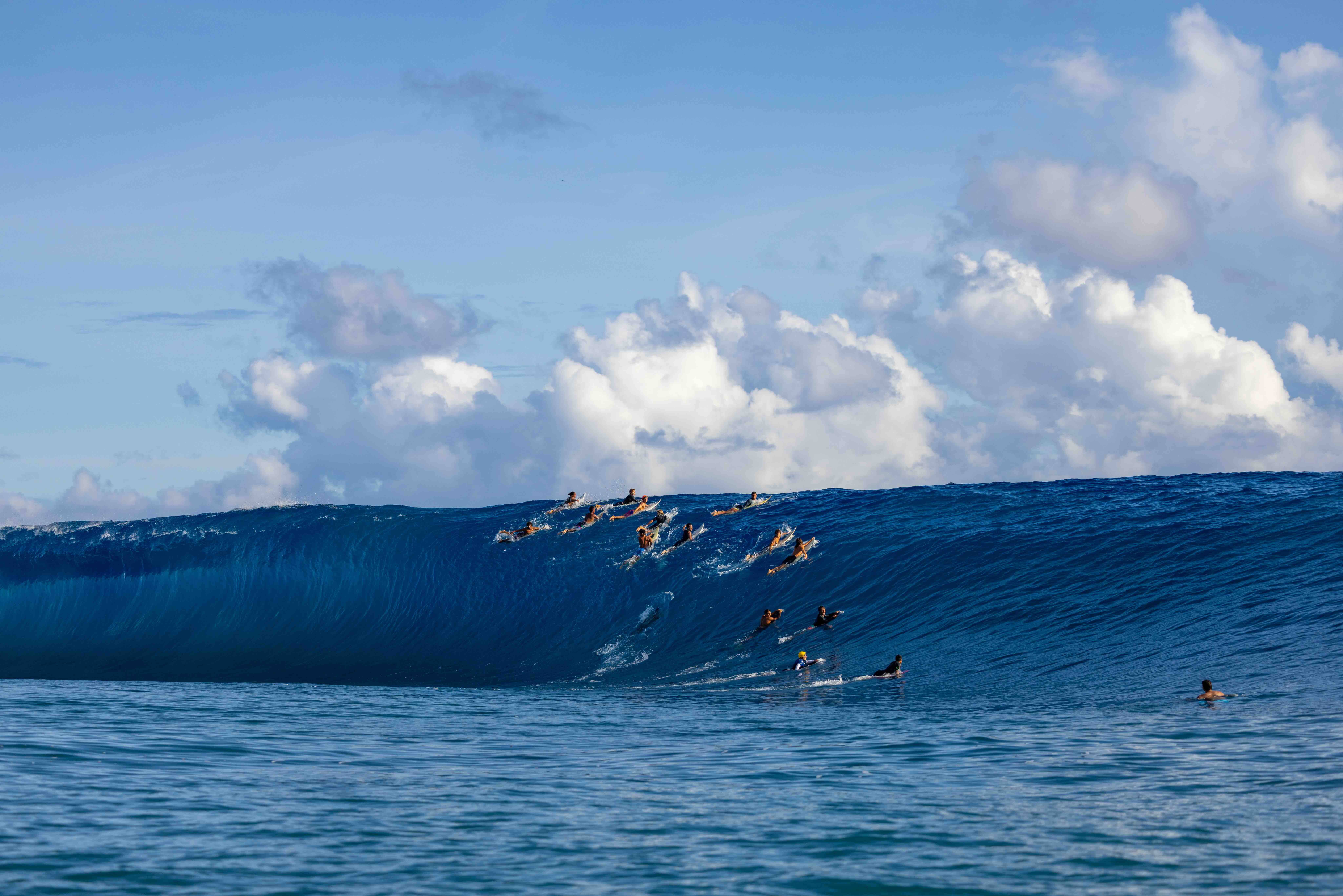 Teahupoo heavy
