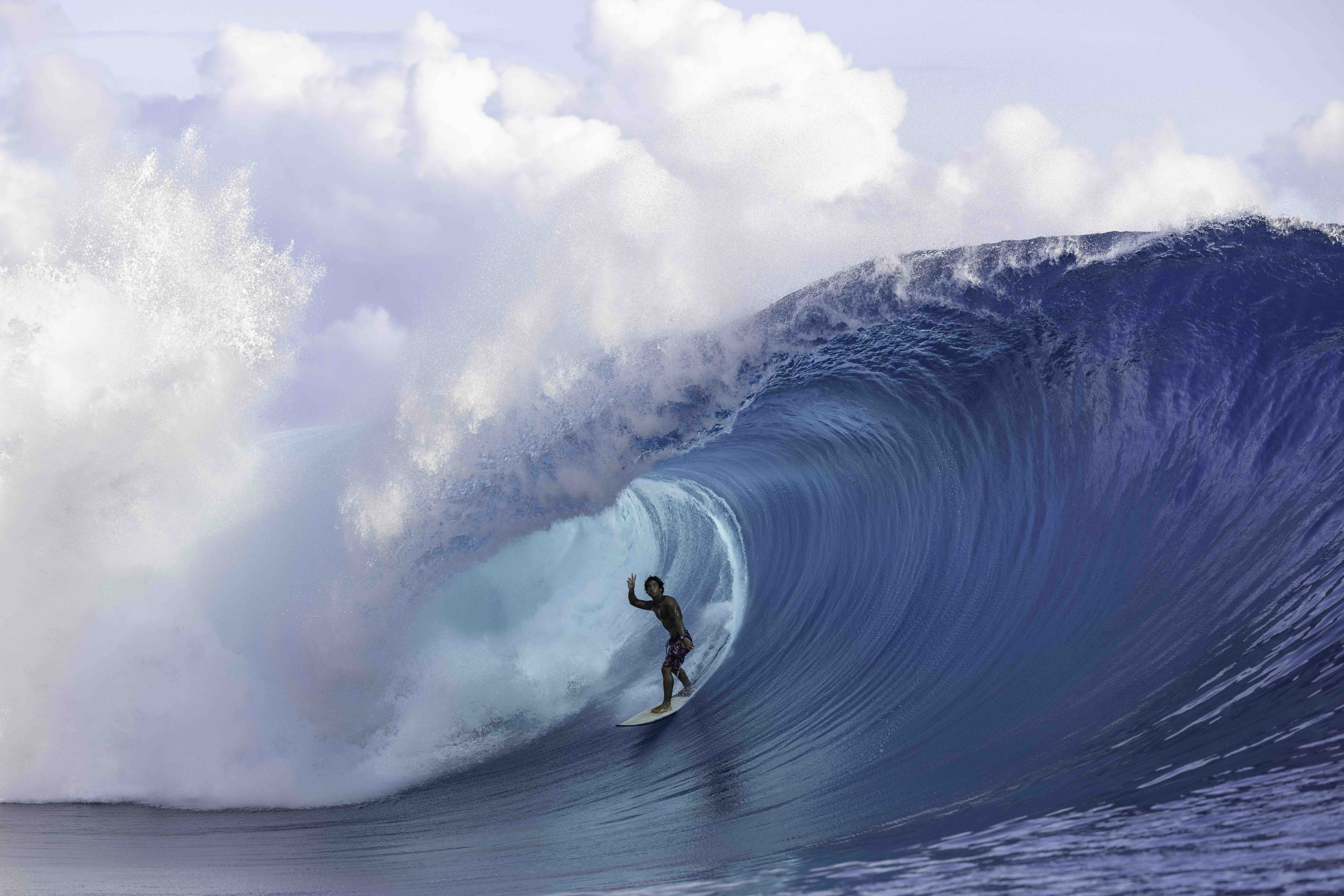 Teahupoo massive
